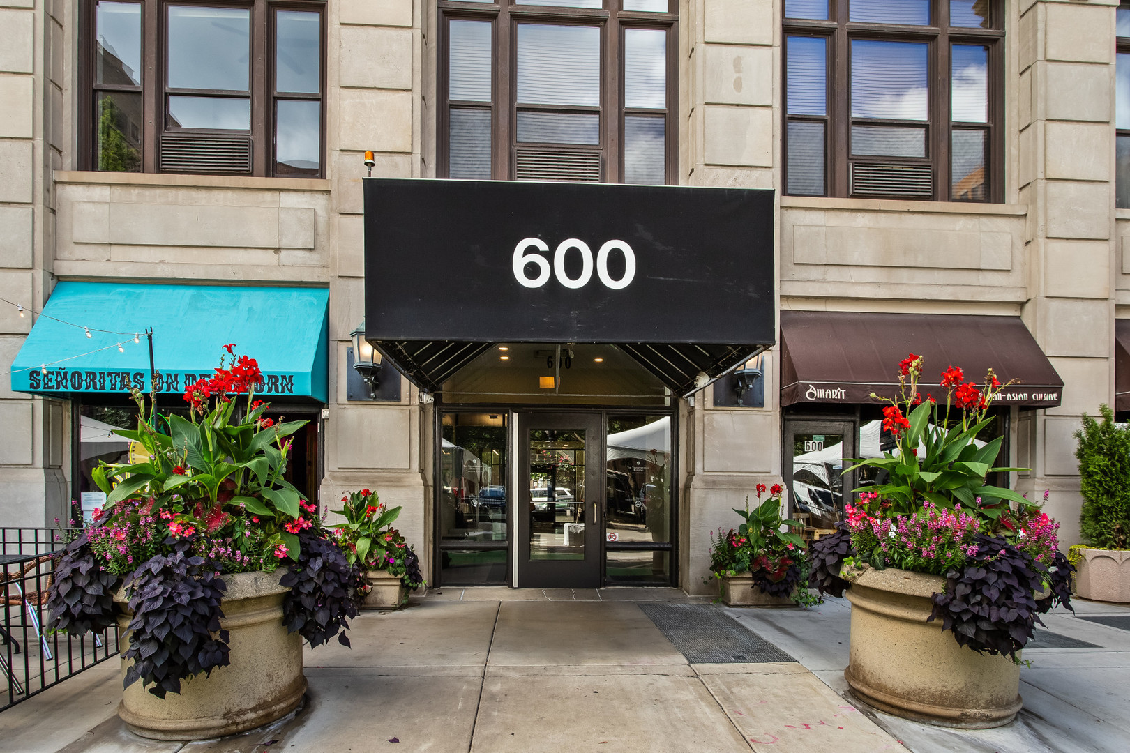 600 South Dearborn Street, Unit 1602 Chicago, IL 60605 - Photo 1 of 1