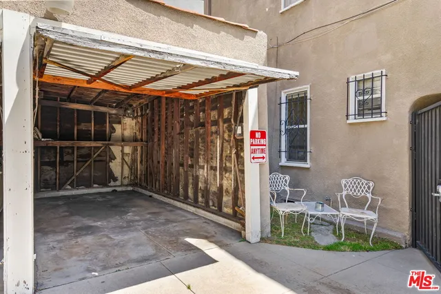 a view of outdoor space