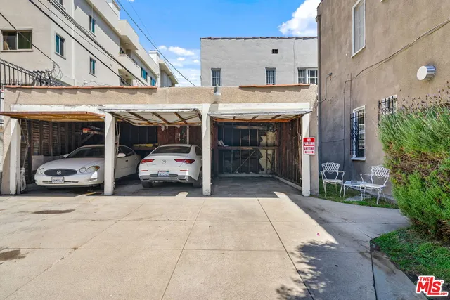 a view of parking area