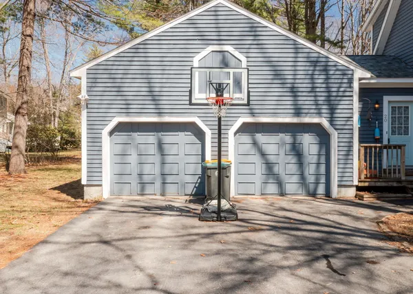 $729,000 | 20 Windsor Pines Drive, Scarborough, ME 04074