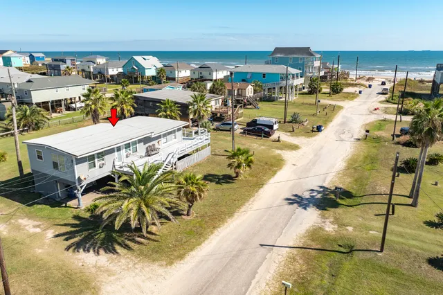 $250,000 | 218 Coral Court, Surfside Beach, TX 77541