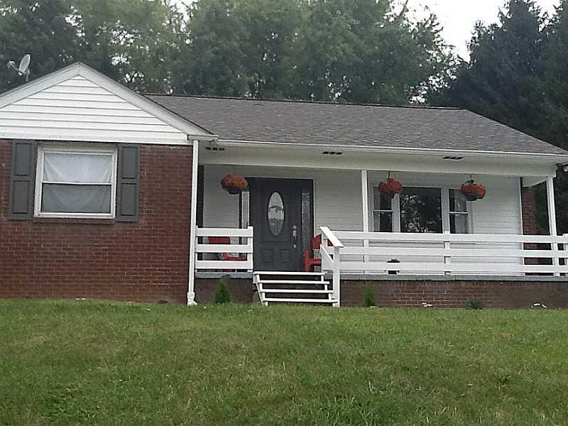 137 Economy Grade Road Coraopolis, PA 15108 - Photo 1 of 24 Exterior Front.