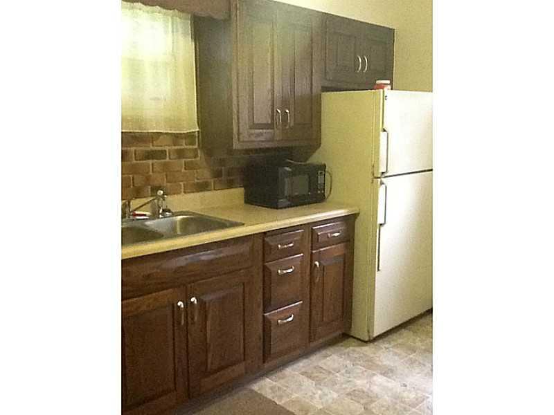 137 Economy Grade Road Coraopolis, PA 15108 - Photo 6 of 24 Kitchen.