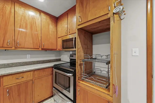 $164,900 | 1507 West Columbia Avenue, Champaign, IL 61821