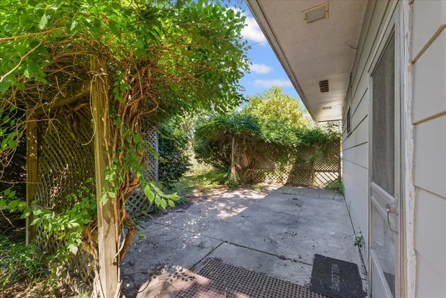 $164,900 | 1507 West Columbia Avenue, Champaign, IL 61821