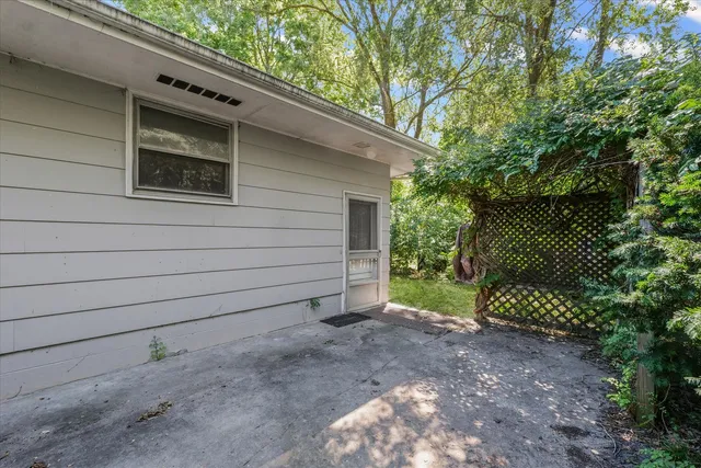 $164,900 | 1507 West Columbia Avenue, Champaign, IL 61821