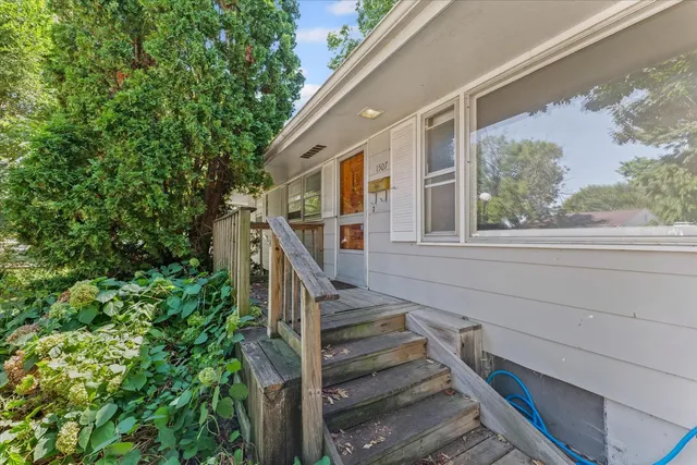 $164,900 | 1507 West Columbia Avenue, Champaign, IL 61821