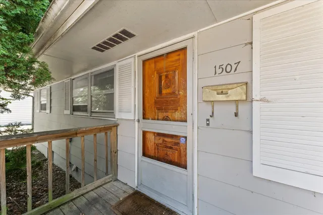 $164,900 | 1507 West Columbia Avenue, Champaign, IL 61821