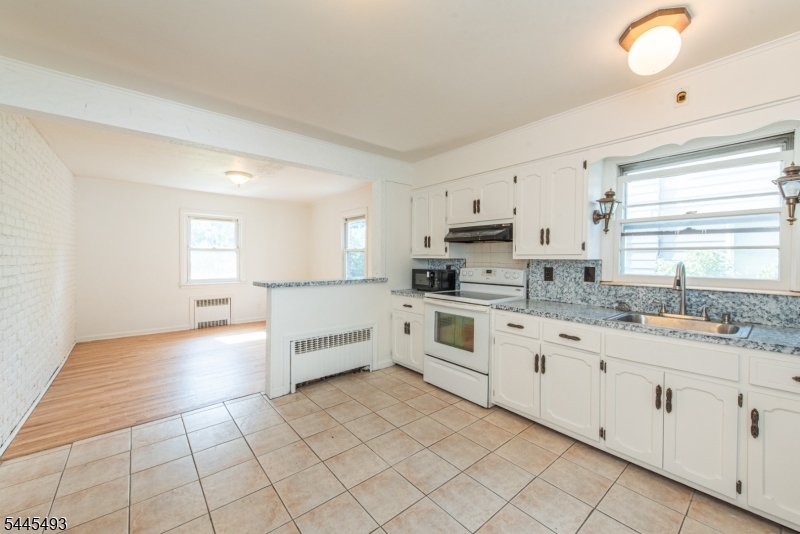 47 Linden Avenue, Unit 1 Springfield, NJ 07081 - Photo 7 of 12