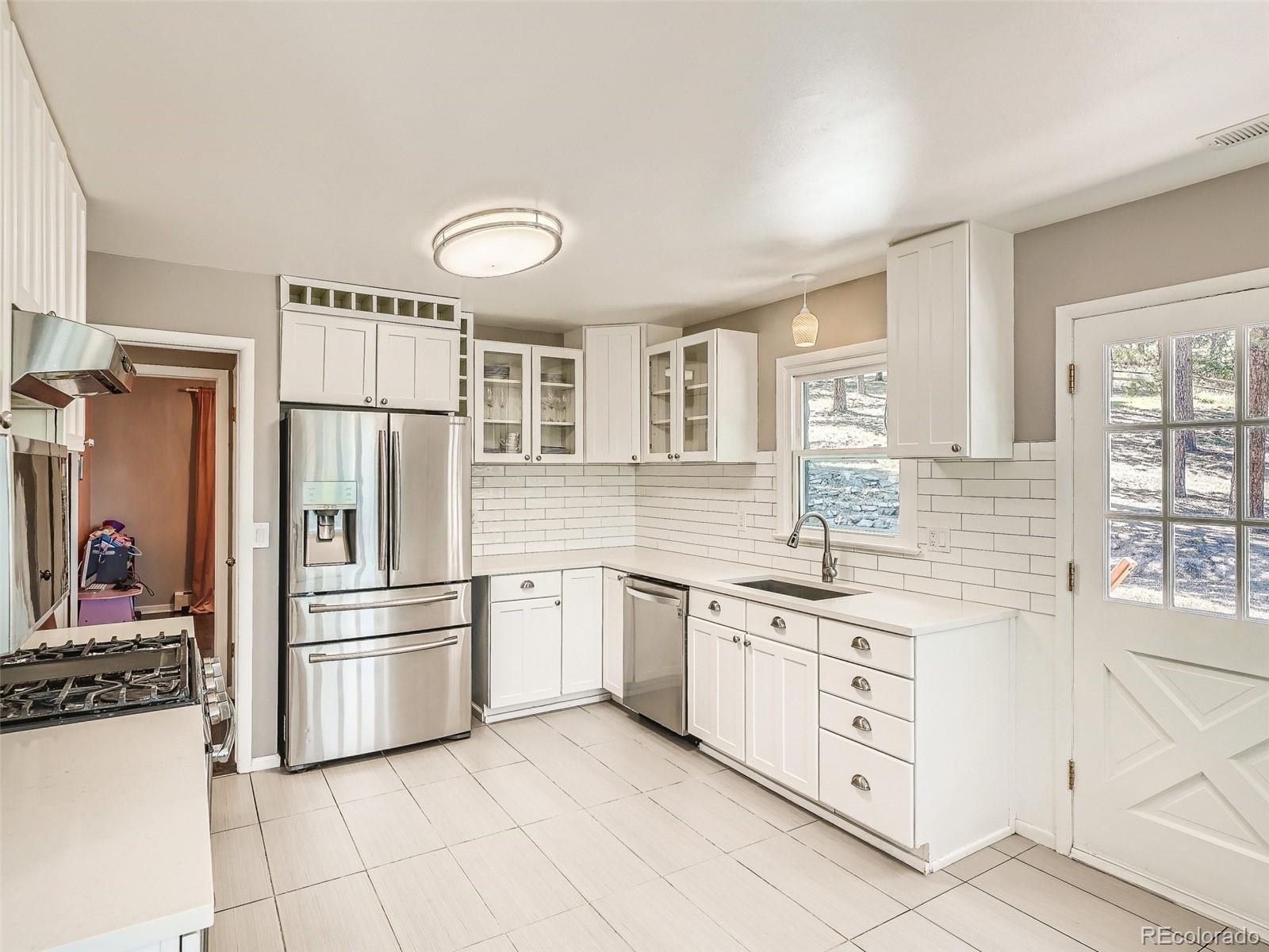 46 Conifer Road Golden, CO 80401 - Photo 8 of 32