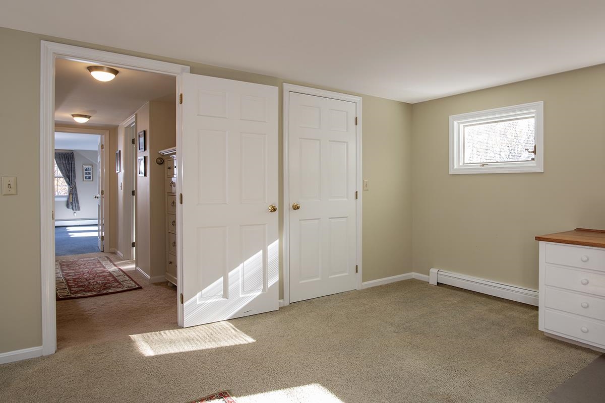 63 Roberts Road Hopkinton, NH 03229 - Photo 11 of 38 Gallery Image 11