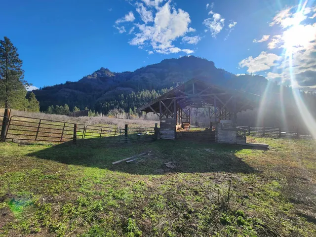 $845,000 | 54 Bridge Creek Road, Keller, WA 99140