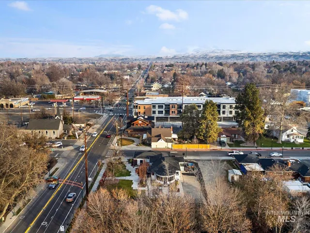 $3,800,800 | 128 South Eagle Road, Eagle, ID 83616