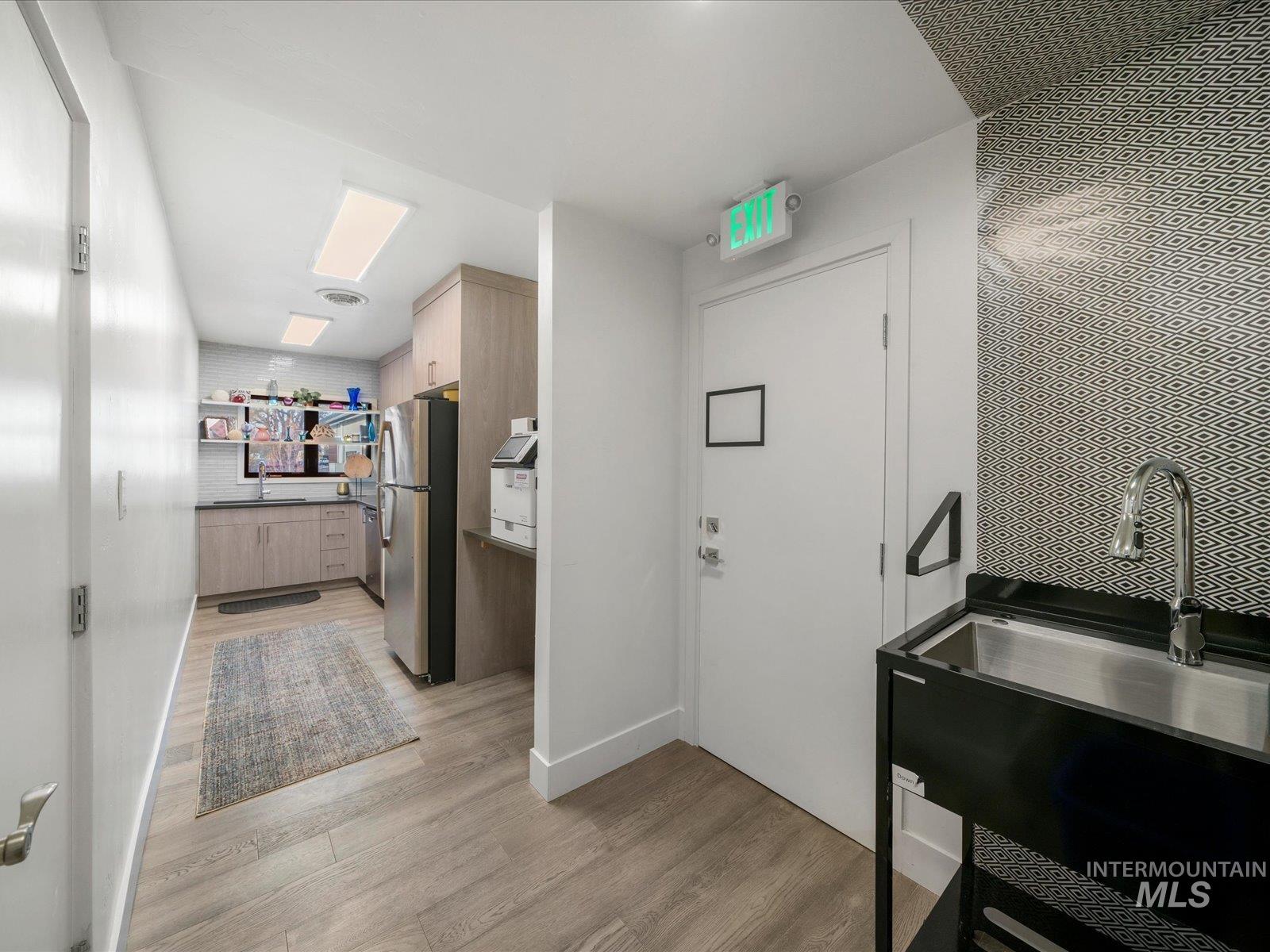 128 South Eagle Road Eagle, ID 83616 - Photo 14 of 50