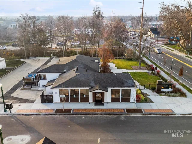 $3,800,800 | 128 South Eagle Road, Eagle, ID 83616