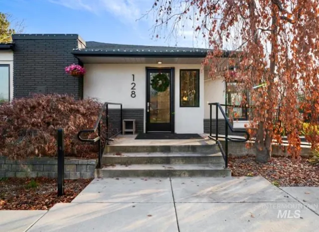 $3,800,800 | 128 South Eagle Road, Eagle, ID 83616