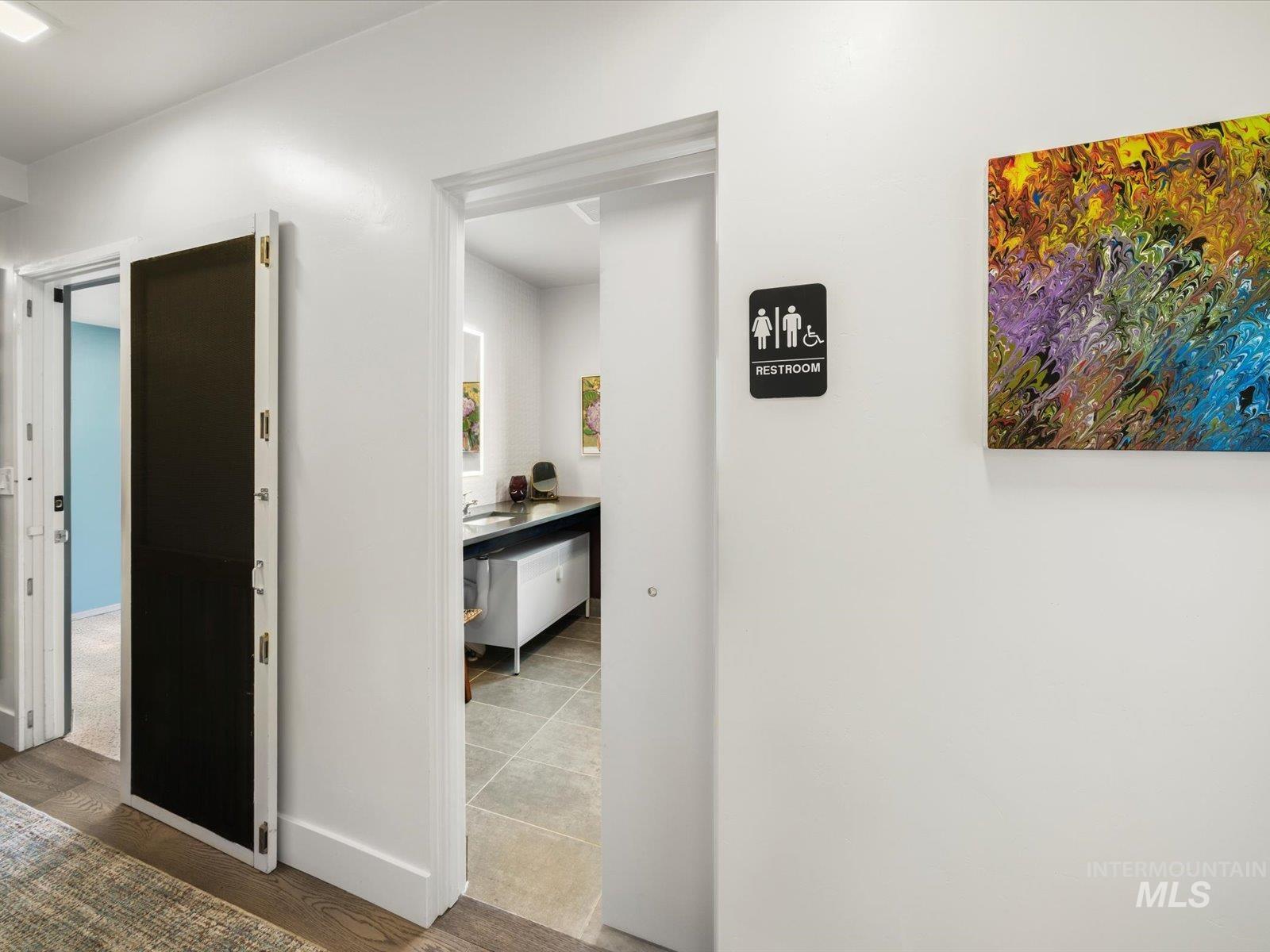 128 South Eagle Road Eagle, ID 83616 - Photo 25 of 50