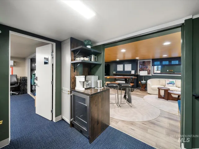 $3,800,800 | 128 South Eagle Road, Eagle, ID 83616