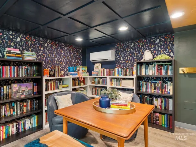 $3,800,800 | 128 South Eagle Road, Eagle, ID 83616