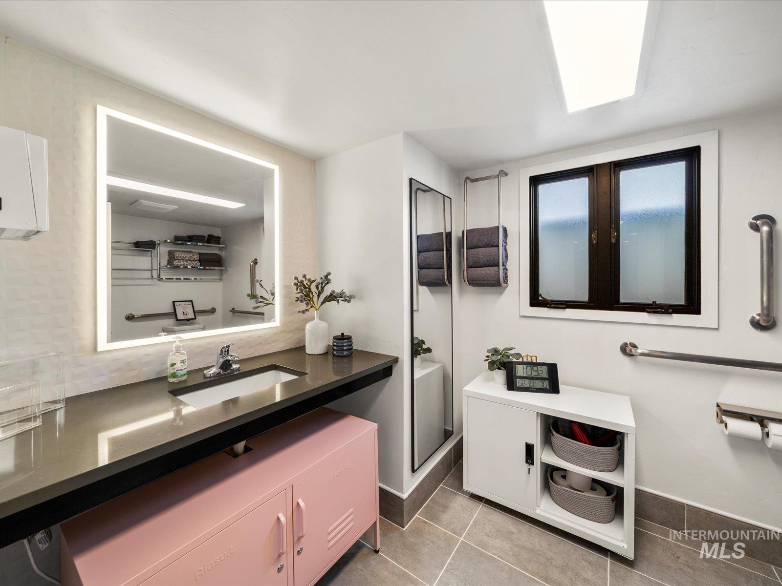 128 South Eagle Road Eagle, ID 83616 - Photo 38 of 50