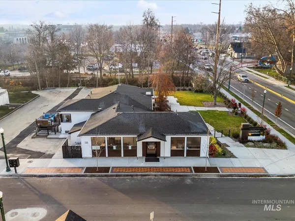 $3,800,800 | 128 South Eagle Road, Eagle, ID 83616