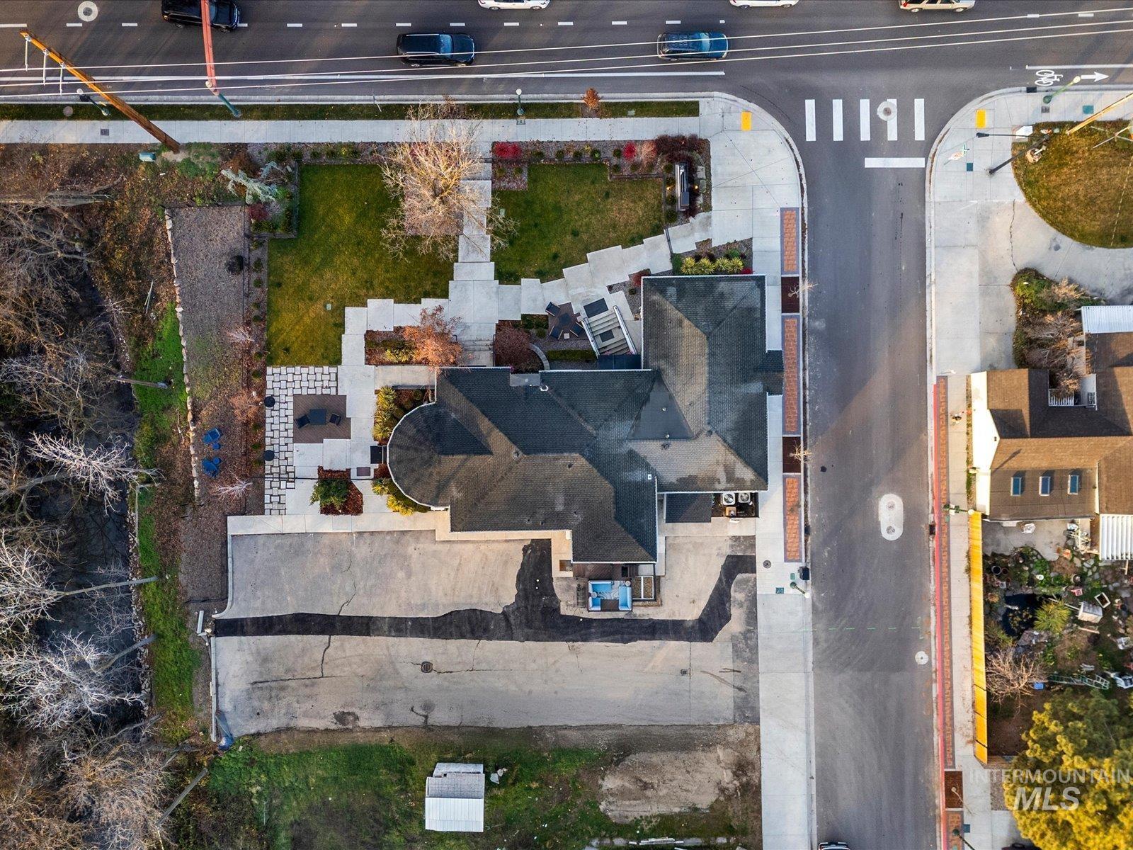 128 South Eagle Road Eagle, ID 83616 - Photo 9 of 50