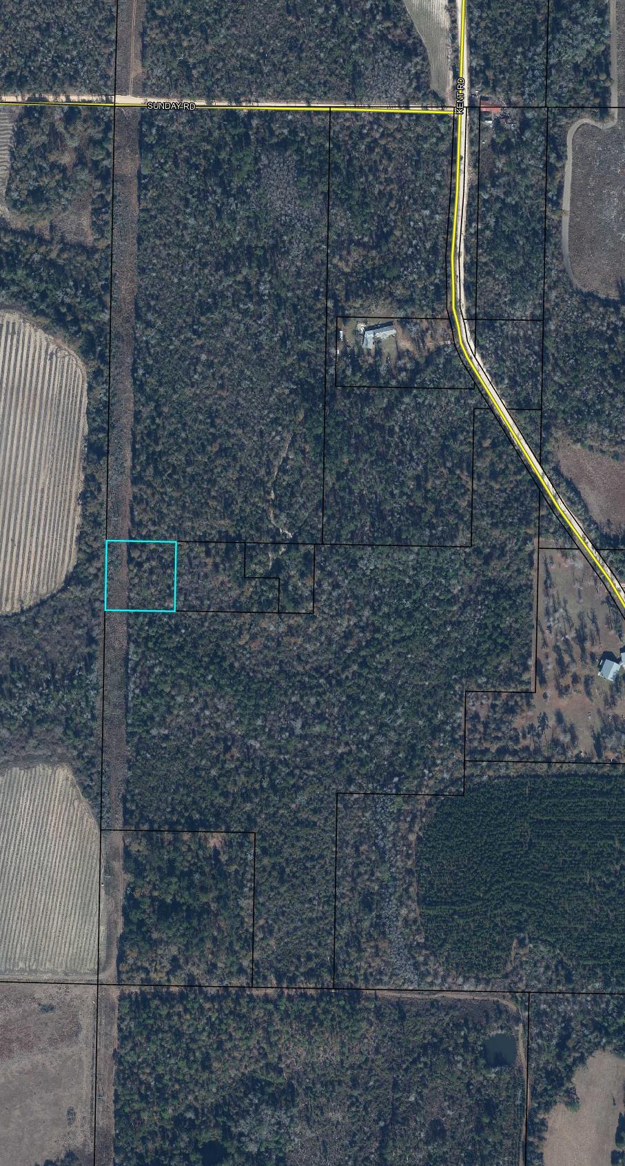 1-ac Kent Road Chipley, FL 32428 - Photo 1 of 1 a bathroom with a shower