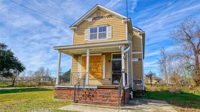 $129,900 | 2112 Benton Street, New Orleans, LA 70117
