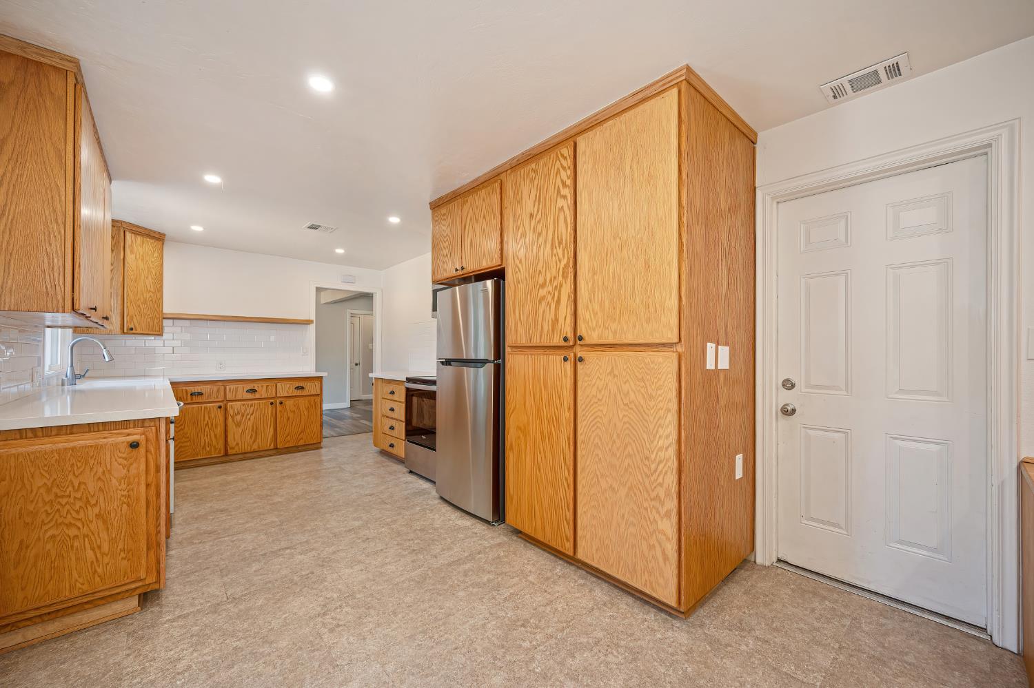 3256 Strevel Way Sacramento, CA 95821 - Photo 19 of 50