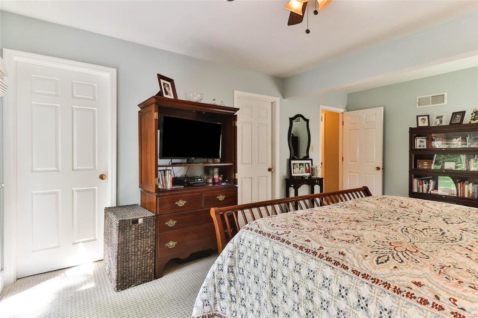 667 Waterford Ridge Drive Ballwin, MO 63021 - Photo 14 of 30 Gallery Image 14