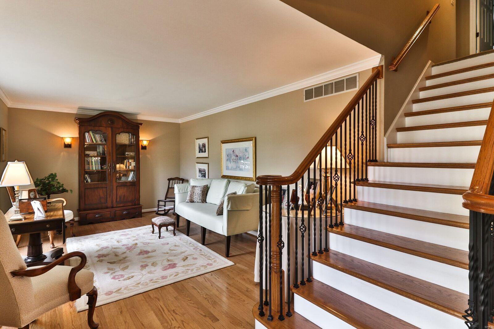 667 Waterford Ridge Drive Ballwin, MO 63021 - Photo 3 of 30 Gallery Image 3