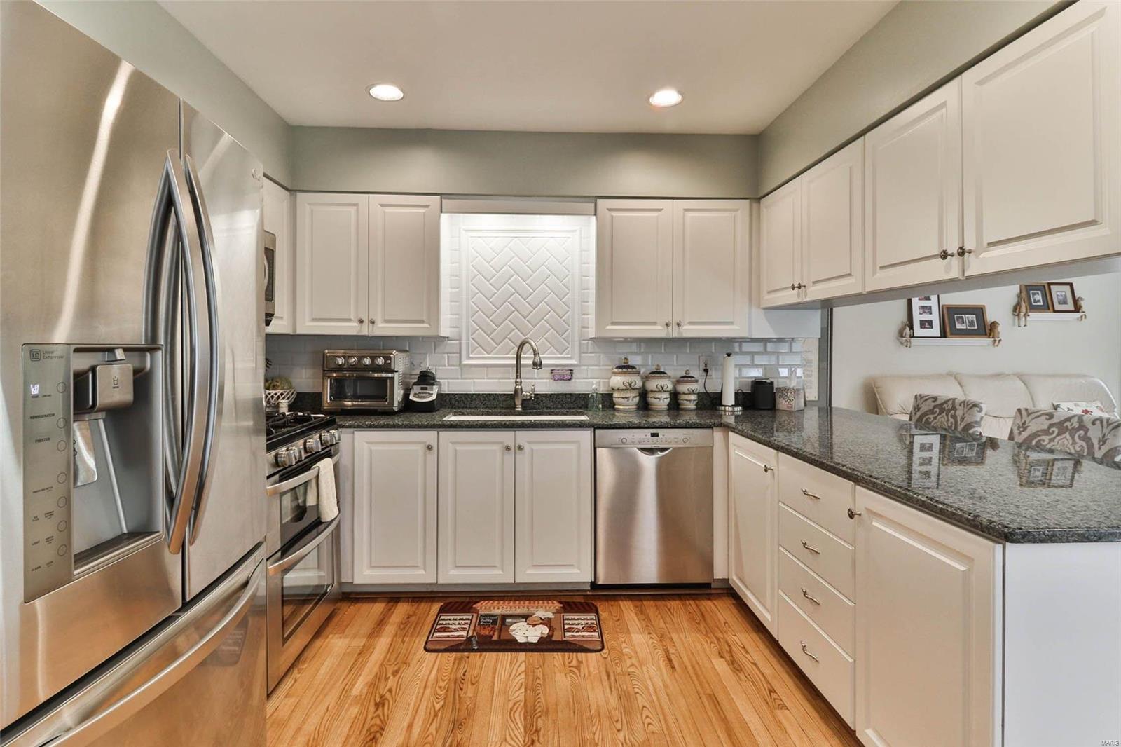 667 Waterford Ridge Drive Ballwin, MO 63021 - Photo 10 of 30 Gallery Image 10