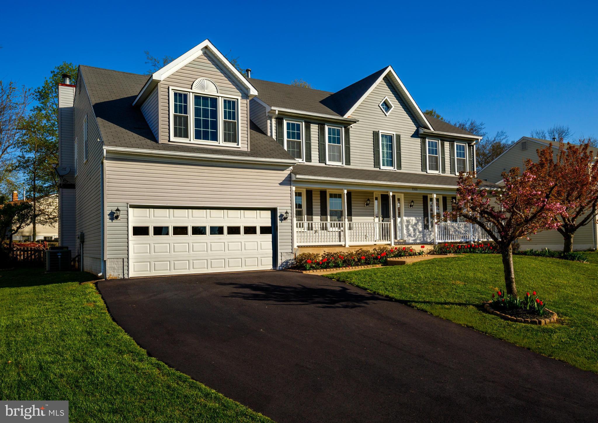 9366 River Crest Road Manassas, VA 20110 - Photo 2 of 30 Just come on in!
