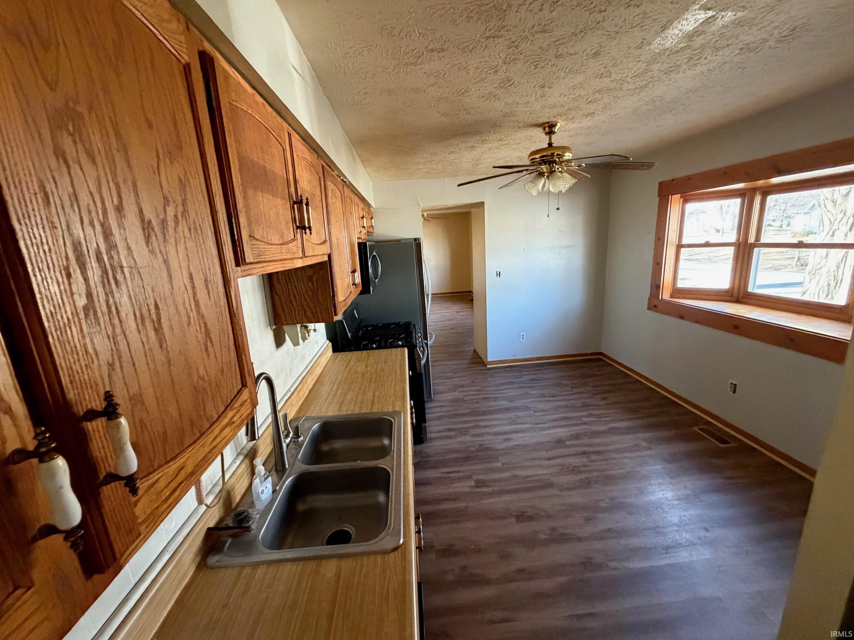 1311 Geri Drive Lebanon, IN 46052 - Photo 6 of 11