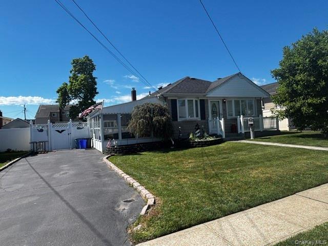 45 West Clearwater Road Lindenhurst, NY 11757 - Photo 2 of 18