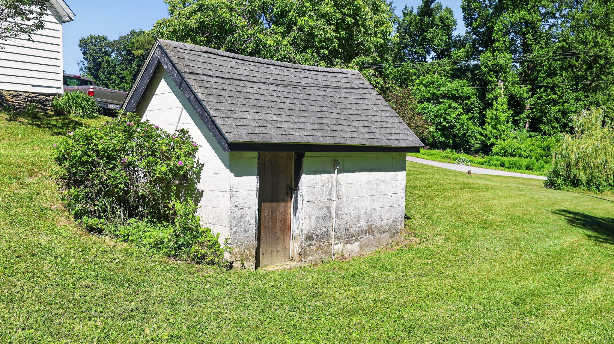 8042 Bobs Road Felton, PA 17322 - Photo 4 of 47 Spring house