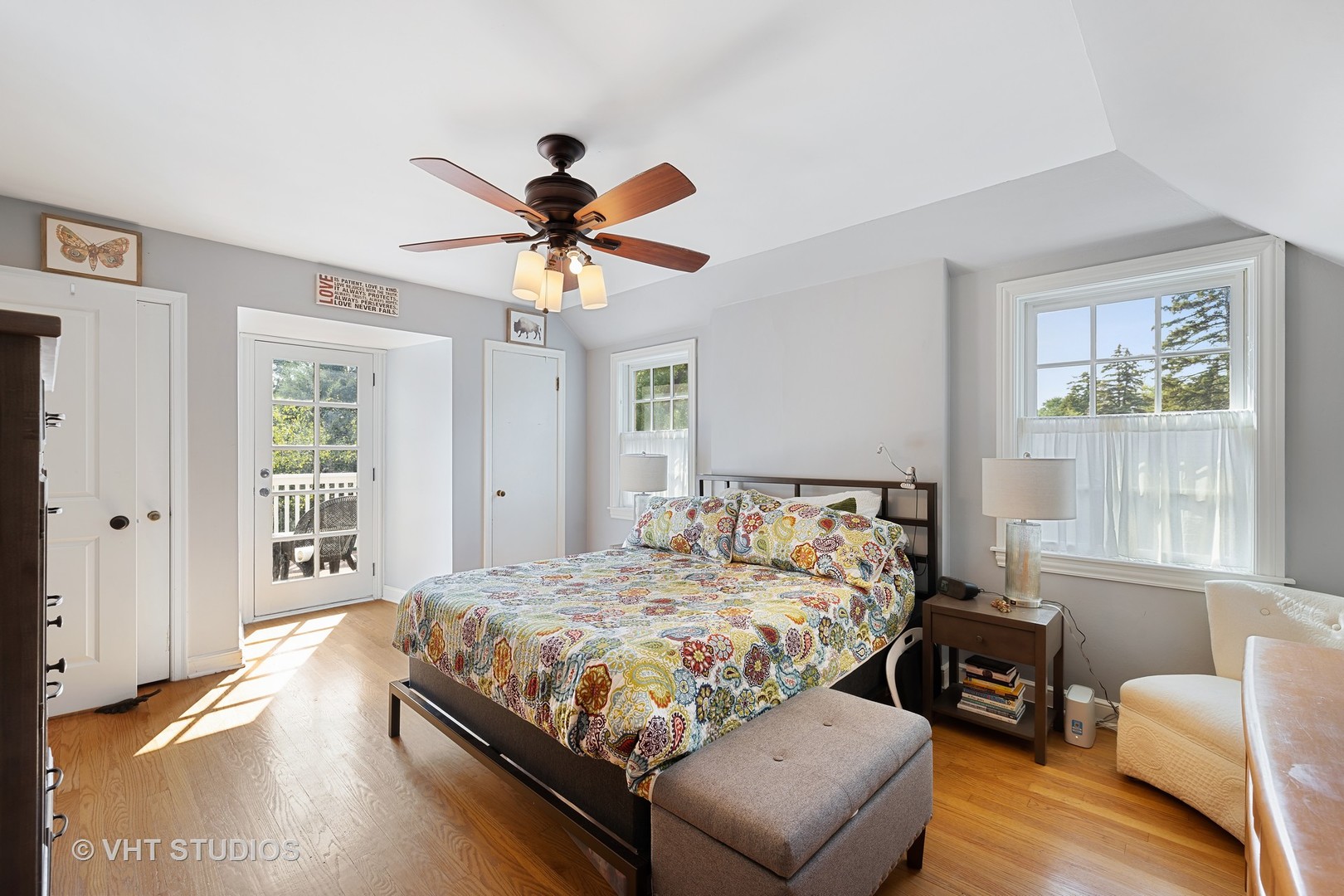 563 Selborne Road Riverside, IL 60546 - Photo 11 of 19