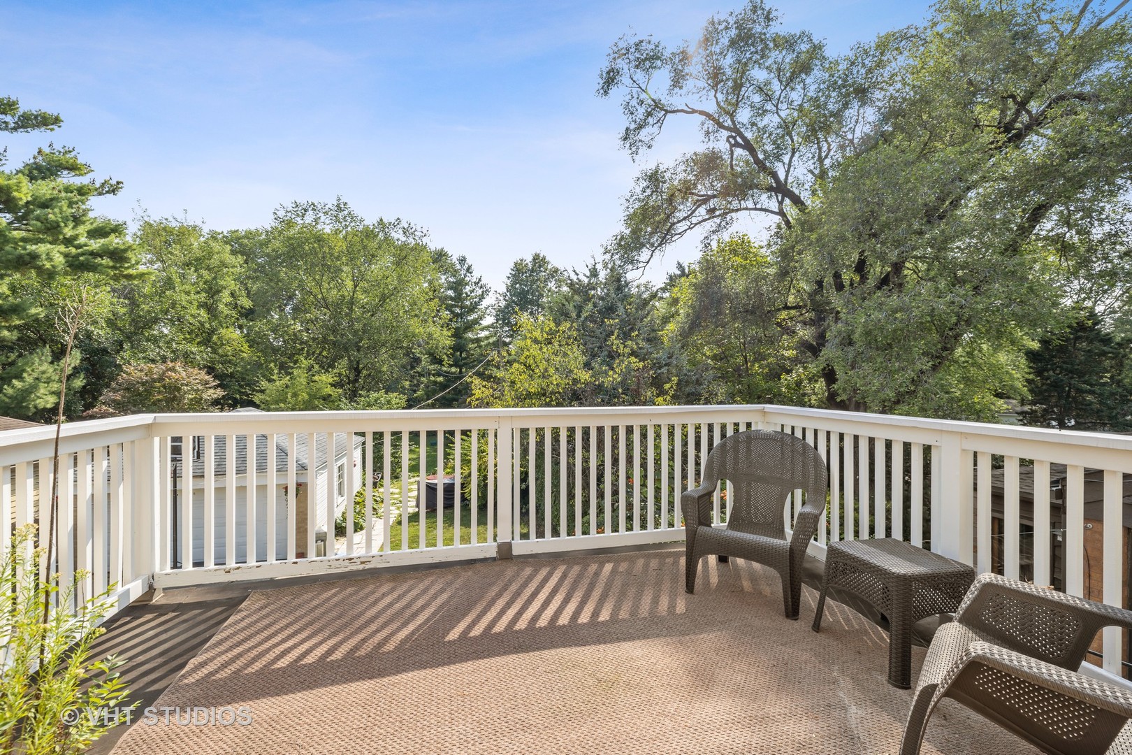 563 Selborne Road Riverside, IL 60546 - Photo 12 of 19
