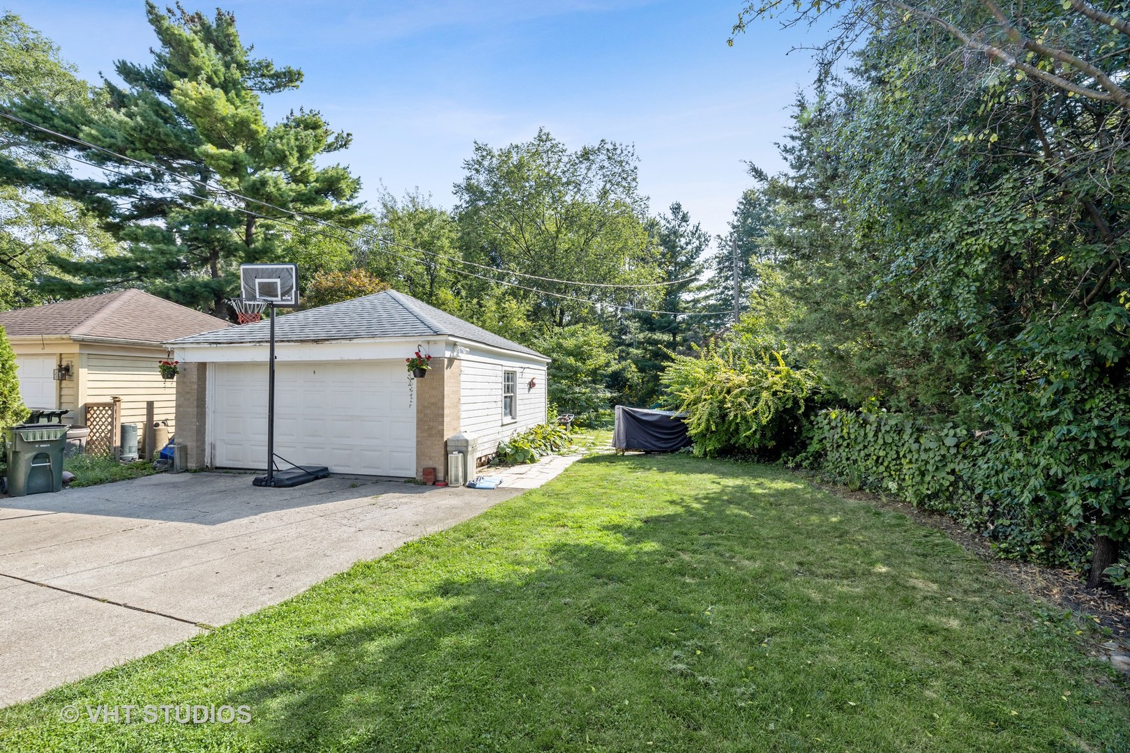 563 Selborne Road Riverside, IL 60546 - Photo 18 of 19