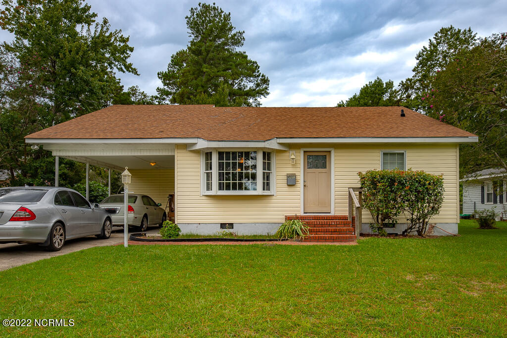 401 Simmons Street, New Bern, NC 28562 Compass