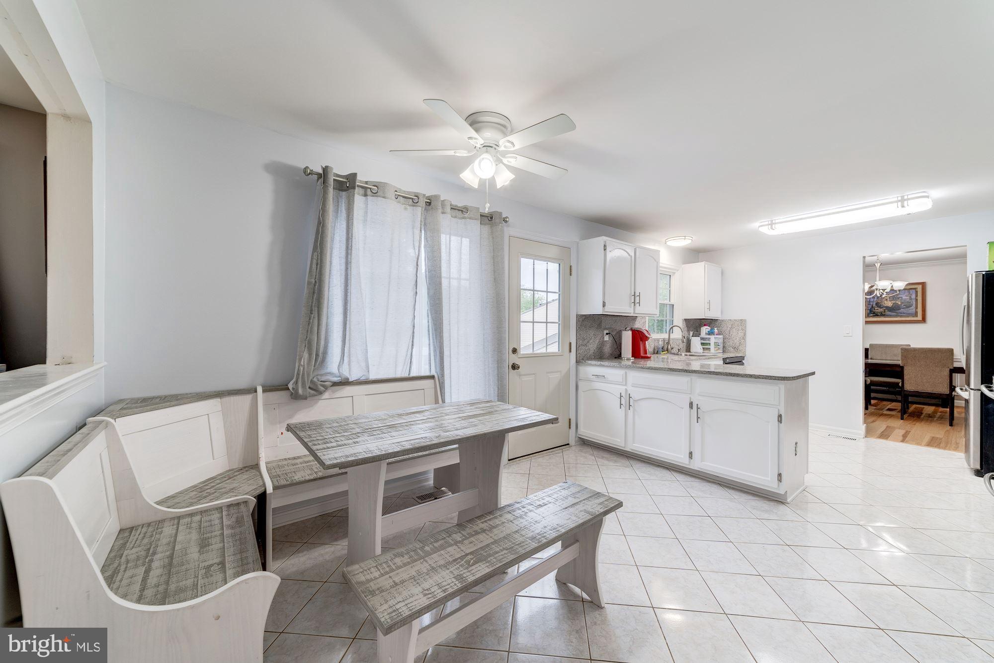 7619 Chancellor Way Springfield, VA 22153 - Photo 8 of 34 Gallery Image 8