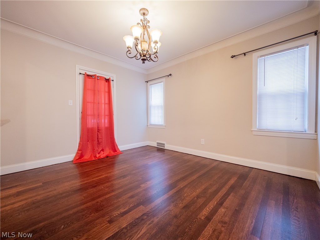 3684 Riedham Road Cleveland, OH 44120 - Photo 7 of 35