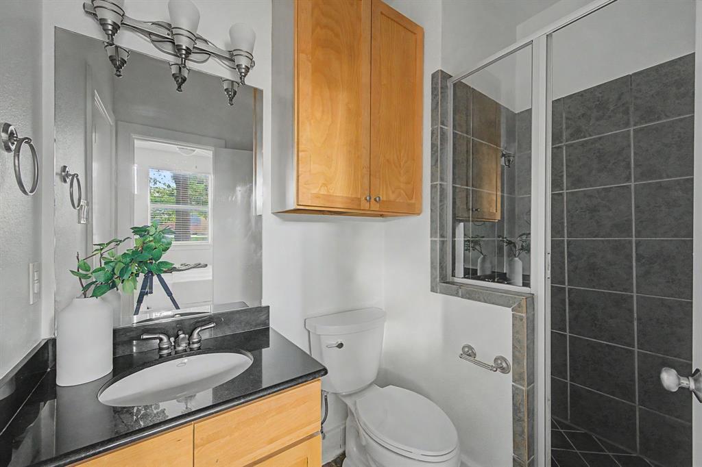 2702 Floyd Street Dallas, TX 75204 - Photo 11 of 14 1st Floor Bathroom