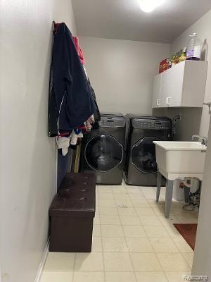 40469 Worthington Road Canton, MI 48188 - Photo 16 of 20 worthington laundry.jpg