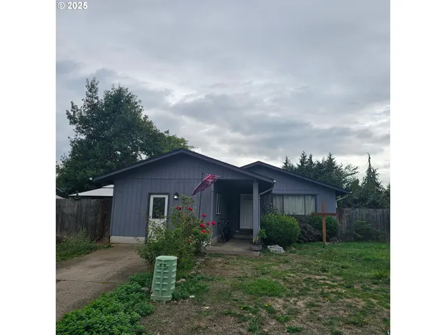 $429,000 | 460 Meadow Lane, Creswell, OR 97426