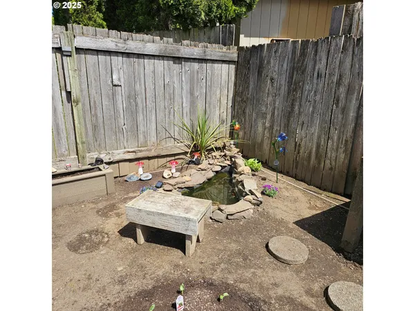 $429,000 | 460 Meadow Lane, Creswell, OR 97426