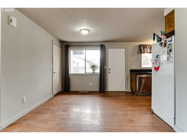 $429,000 | 460 Meadow Lane, Creswell, OR 97426