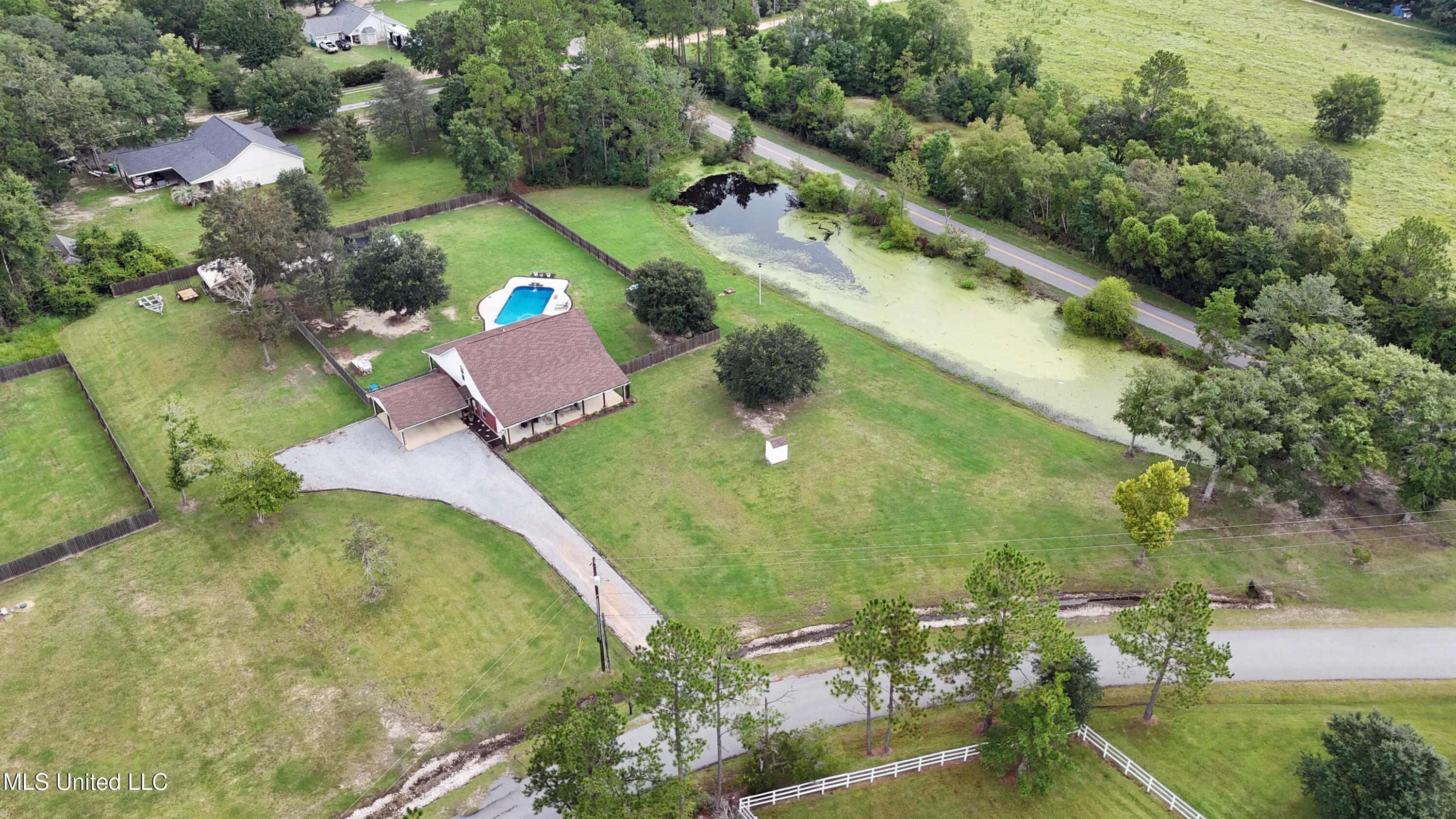 23117 Hinton Road Lucedale, MS 39452 - Photo 35 of 40 037 (2)