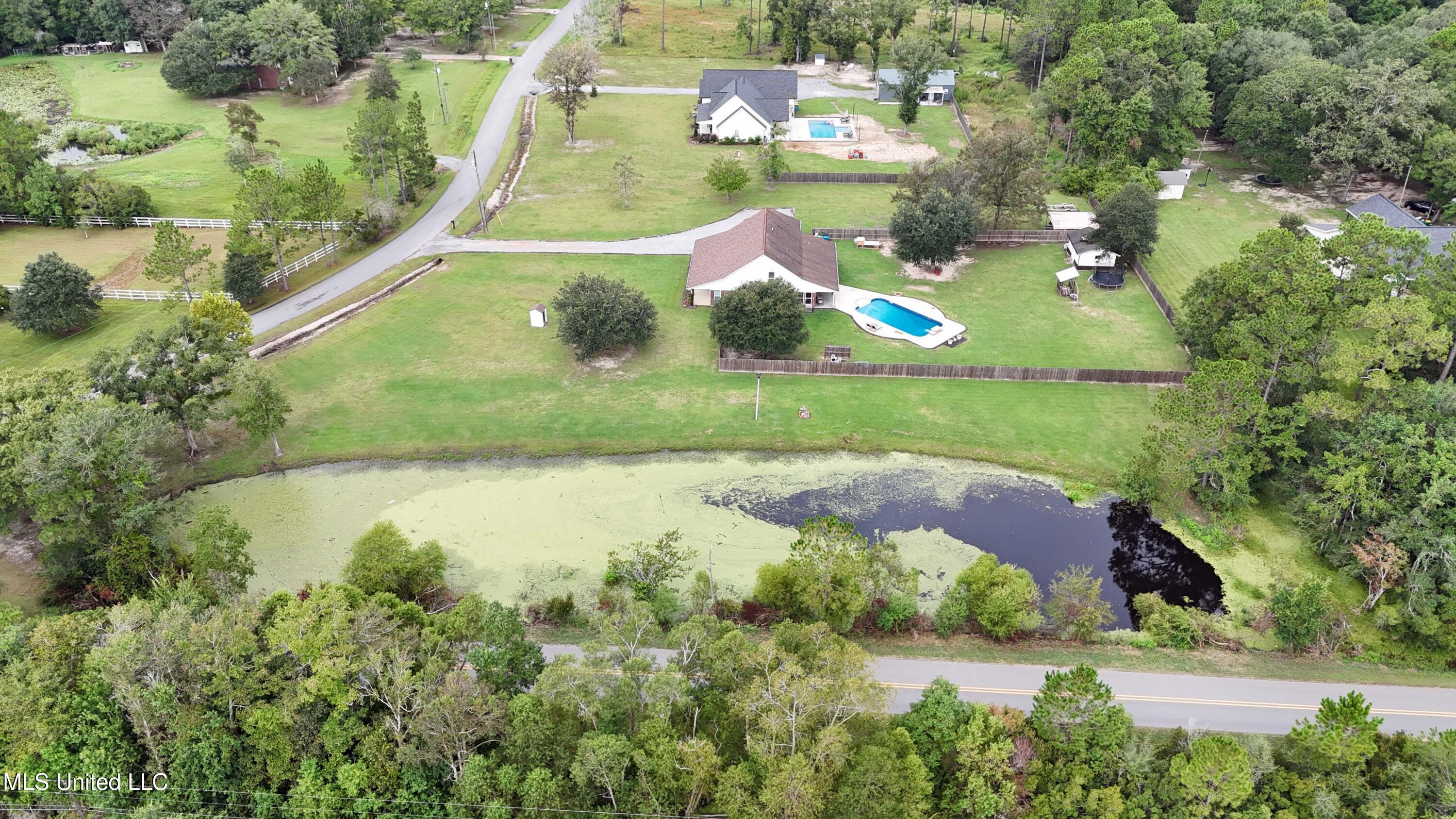 23117 Hinton Road Lucedale, MS 39452 - Photo 8 of 40 042