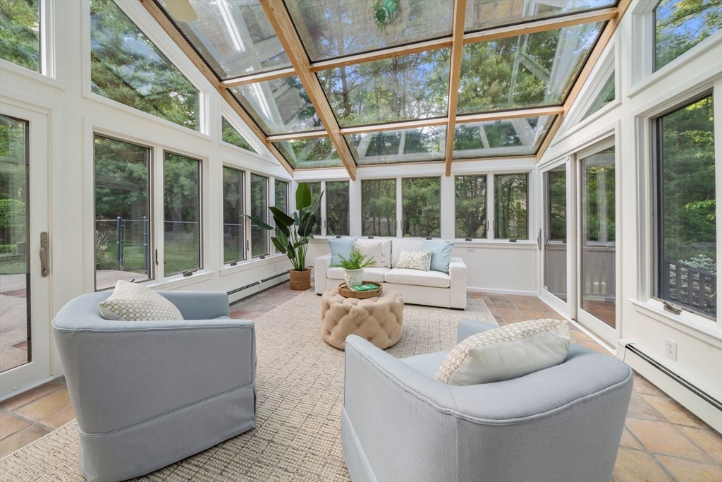 516 First Parish Road Scituate, MA 02066 - Photo 5 of 37